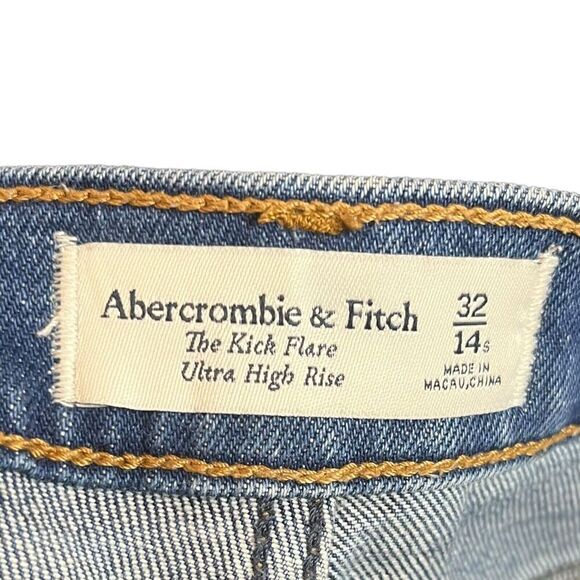 Abercrombie & Fitch The Kick Flare Ultra High Rise Jeans Crop Two Tone Size 32 S - Picture 13 of 13